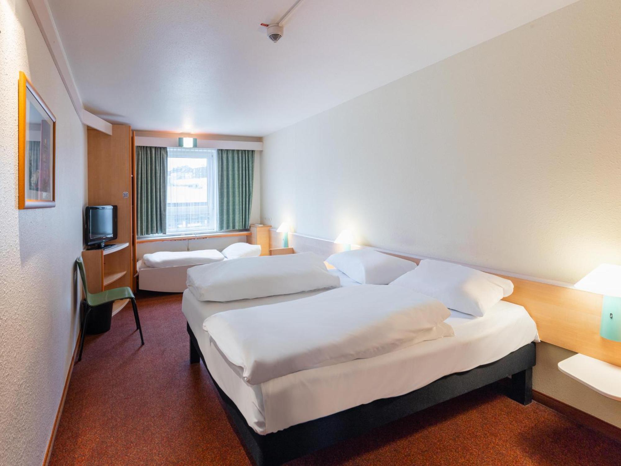B&B Hotel Wuppertal-City Екстериор снимка