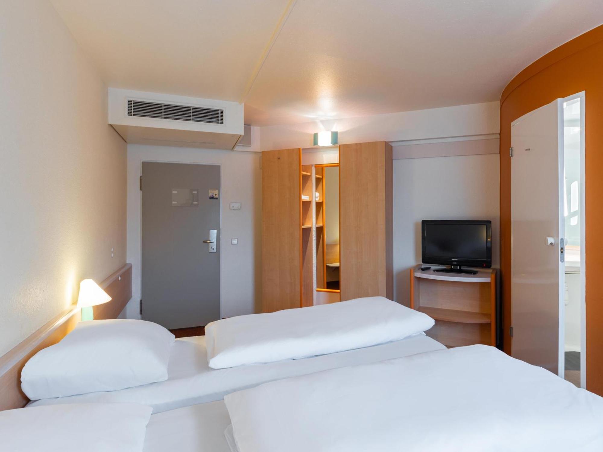B&B Hotel Wuppertal-City Екстериор снимка