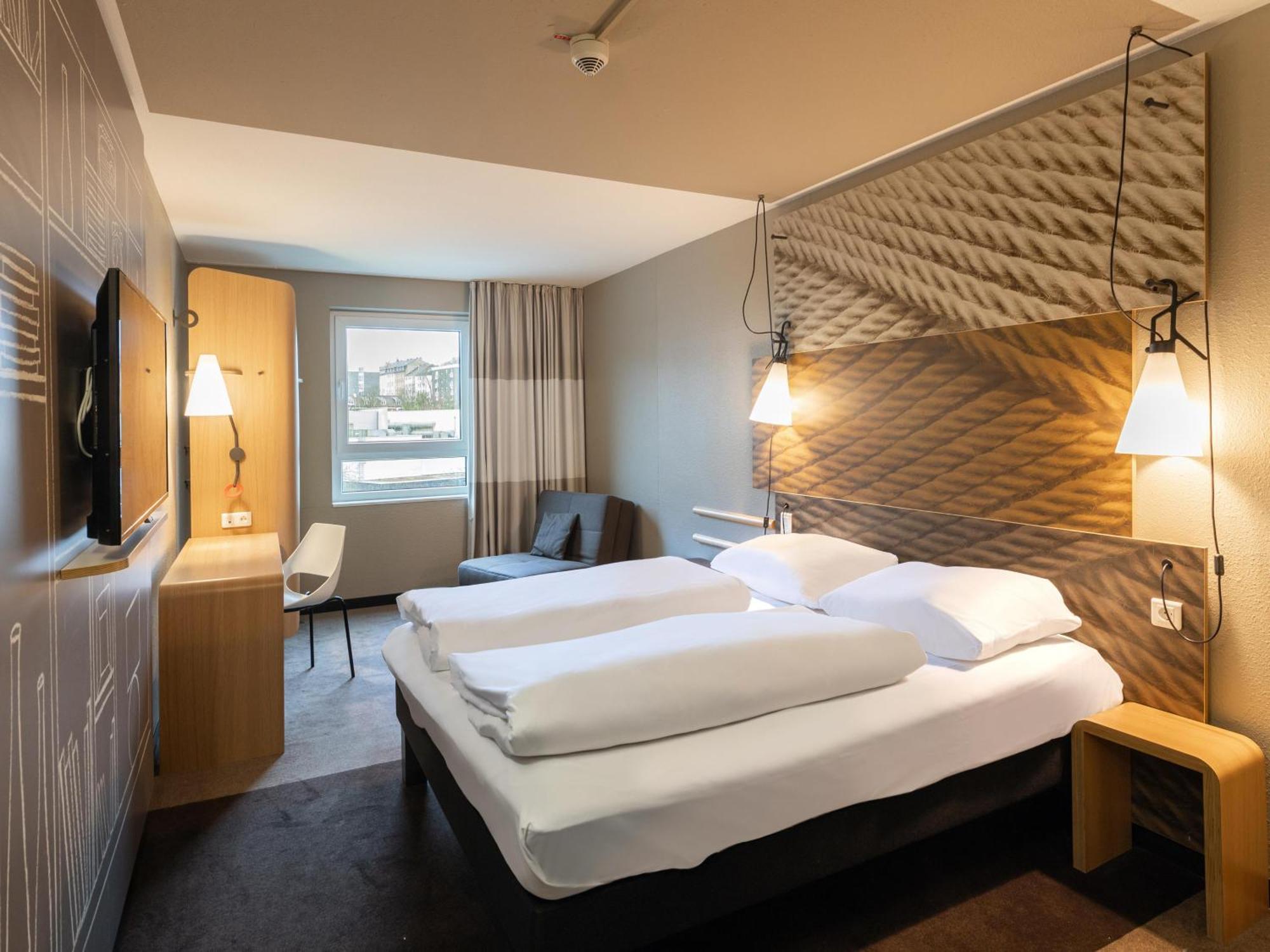 B&B Hotel Wuppertal-City Екстериор снимка