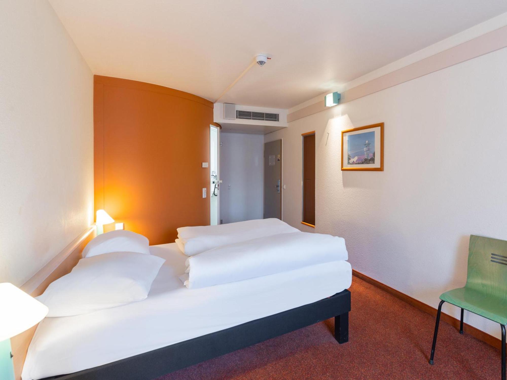 B&B Hotel Wuppertal-City Екстериор снимка