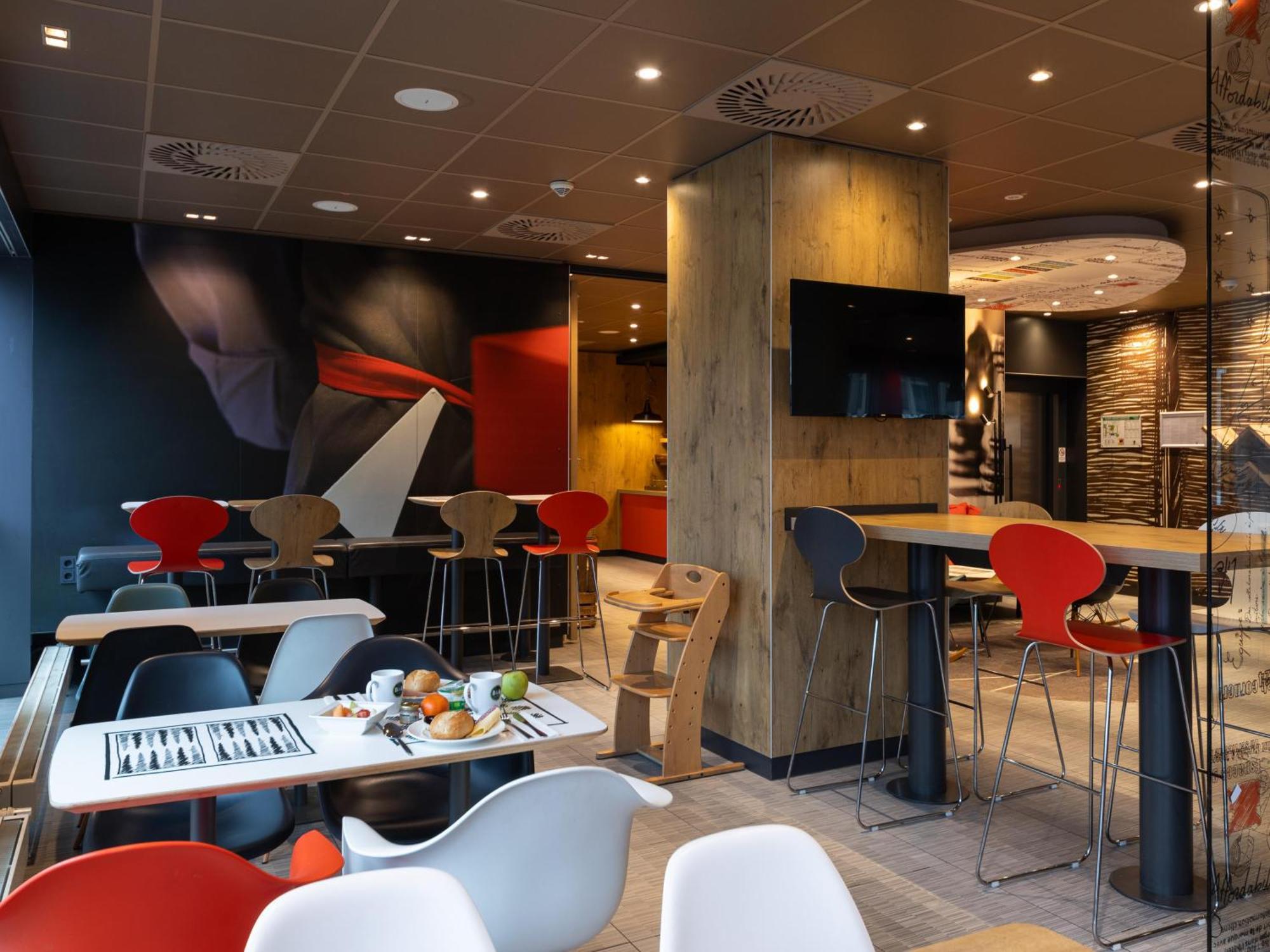 B&B Hotel Wuppertal-City Екстериор снимка