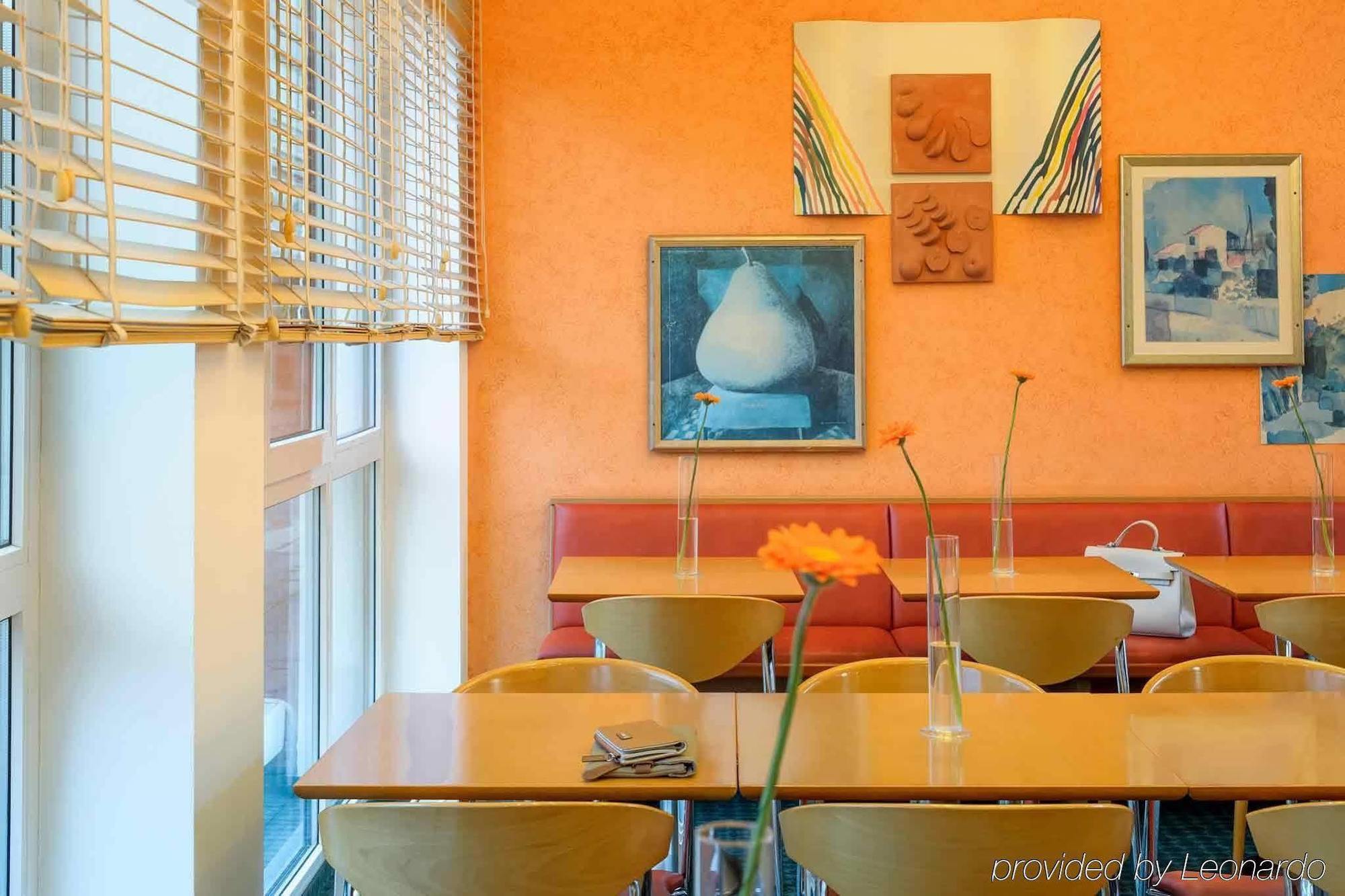 B&B Hotel Wuppertal-City Екстериор снимка